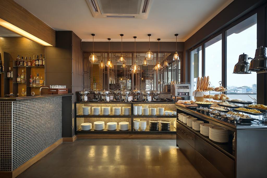 Bespoke Trendy Hotel Hanoi Bagian luar foto