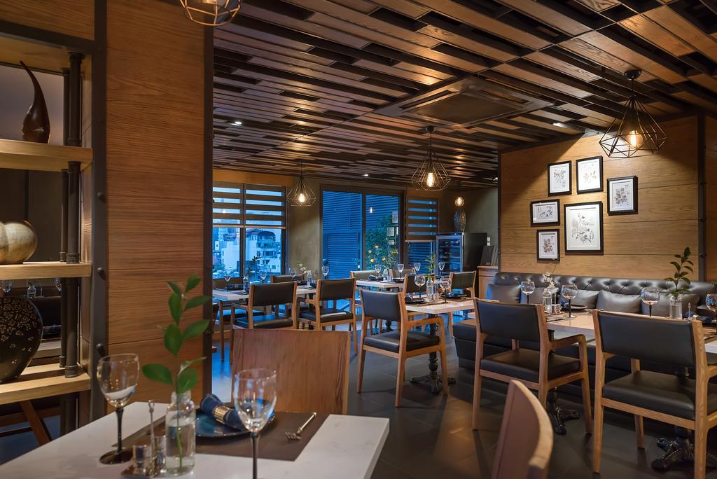 Bespoke Trendy Hotel Hanoi Bagian luar foto